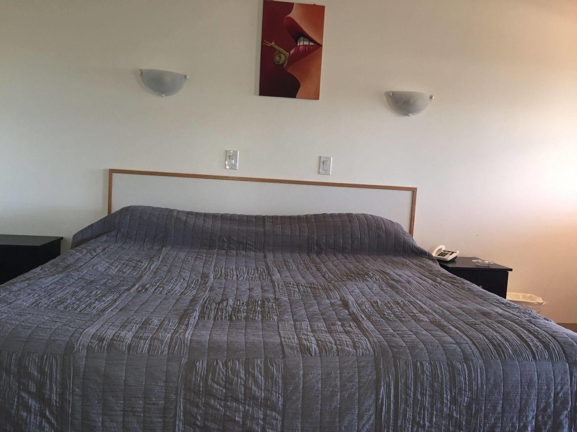 Voyageur Motel Θάντερ Μπέι Εξωτερικό φωτογραφία