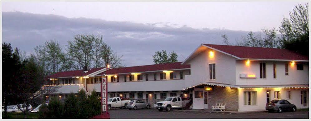 Voyageur Motel Θάντερ Μπέι Εξωτερικό φωτογραφία