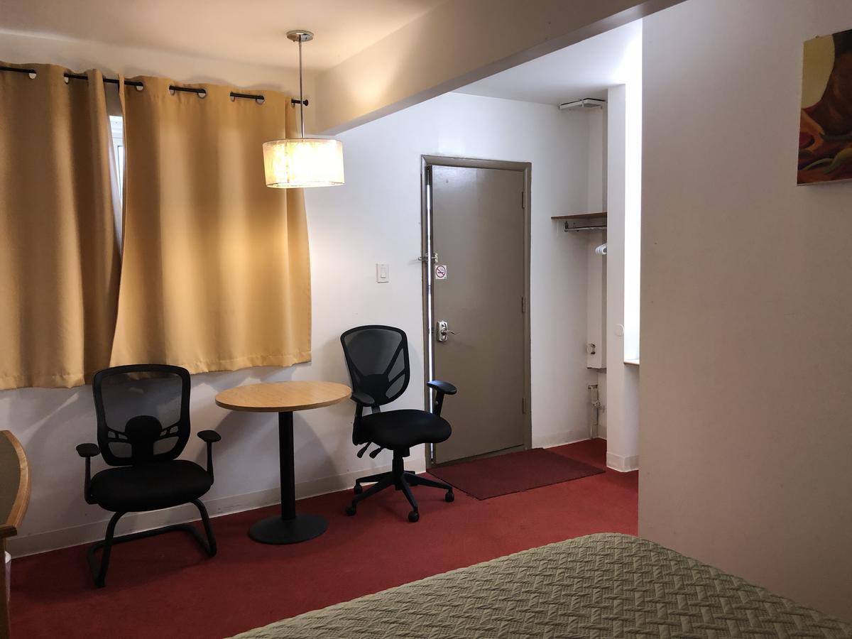 Voyageur Motel Θάντερ Μπέι Εξωτερικό φωτογραφία