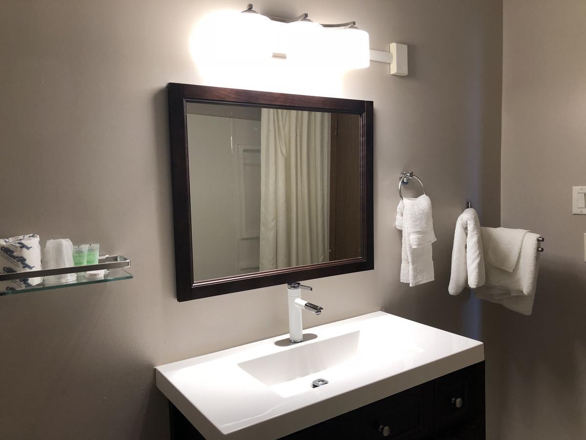 Voyageur Motel Θάντερ Μπέι Εξωτερικό φωτογραφία